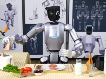 倒牛奶、烤面包 这款机器人能完成100多种任务