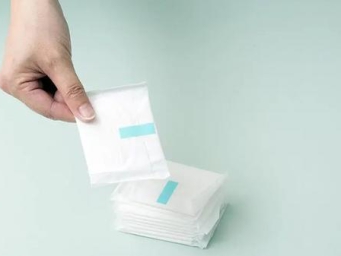 “翻新卫生巾”危害女性健康，如何及时发现潜在的妇科疾病？